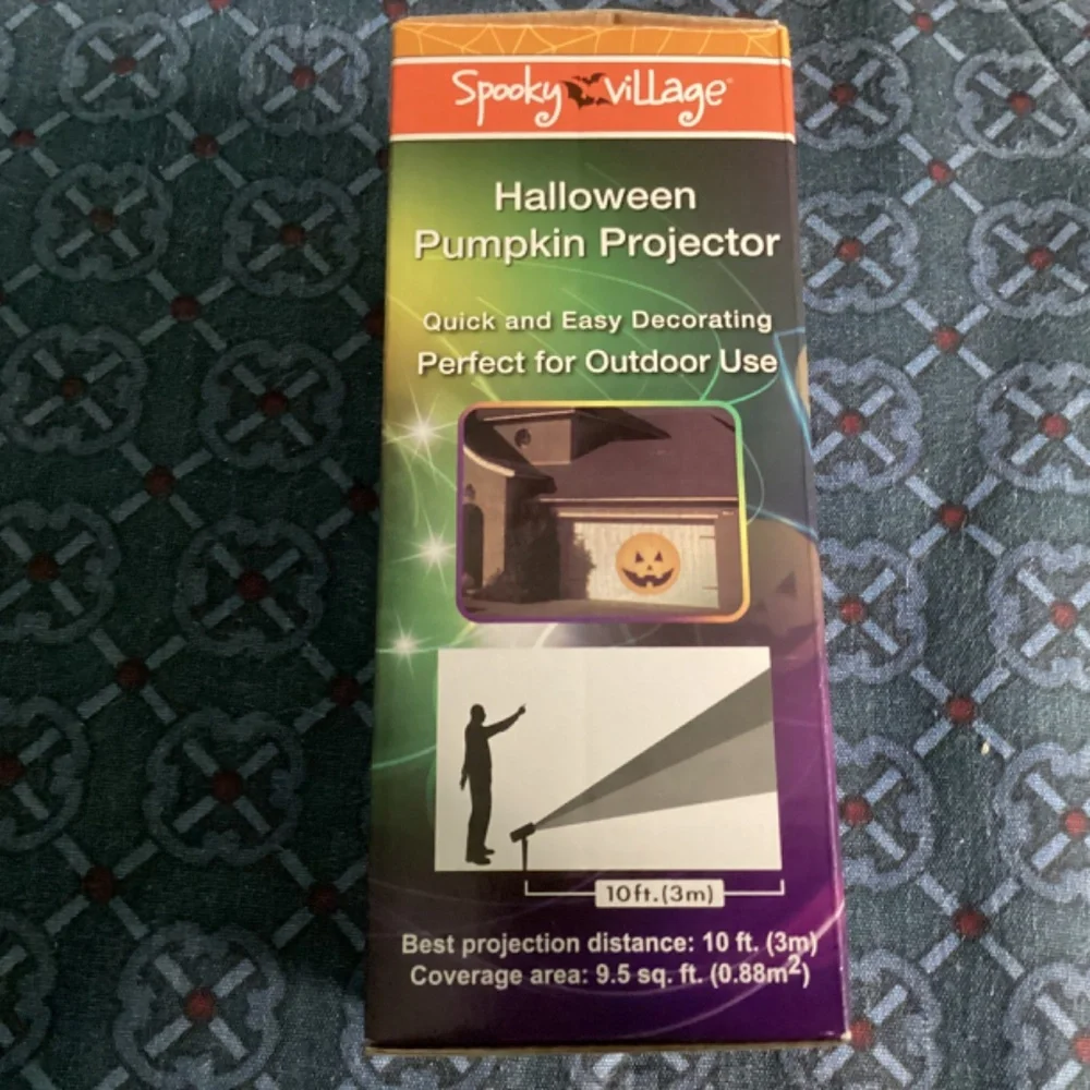 Spooky Village Halloween Pumpkin Projector NEW in box